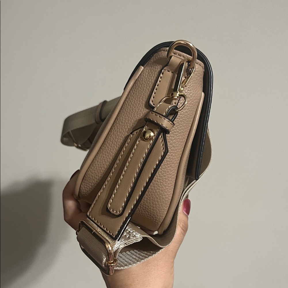 Shoulder Bag - Picture 2 of 7